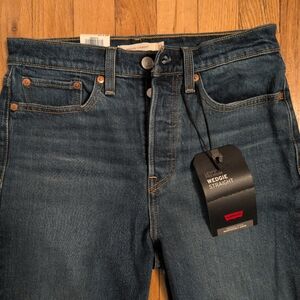 NWT Levi's Premium Wedgie Straight Jeans